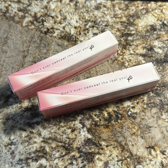 Mally Beauty The Plush Pen Brightening Concealer - Picture 2 of 7